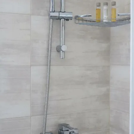 Apartament Ela *
